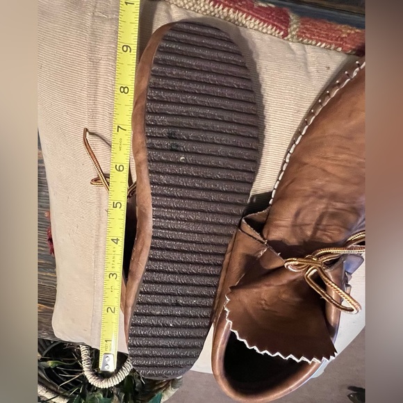 SOLD!! 8.5 TAOS Comfort Leather Mocs Shoes Southwestern Concha Tribal - Picture 13 of 13